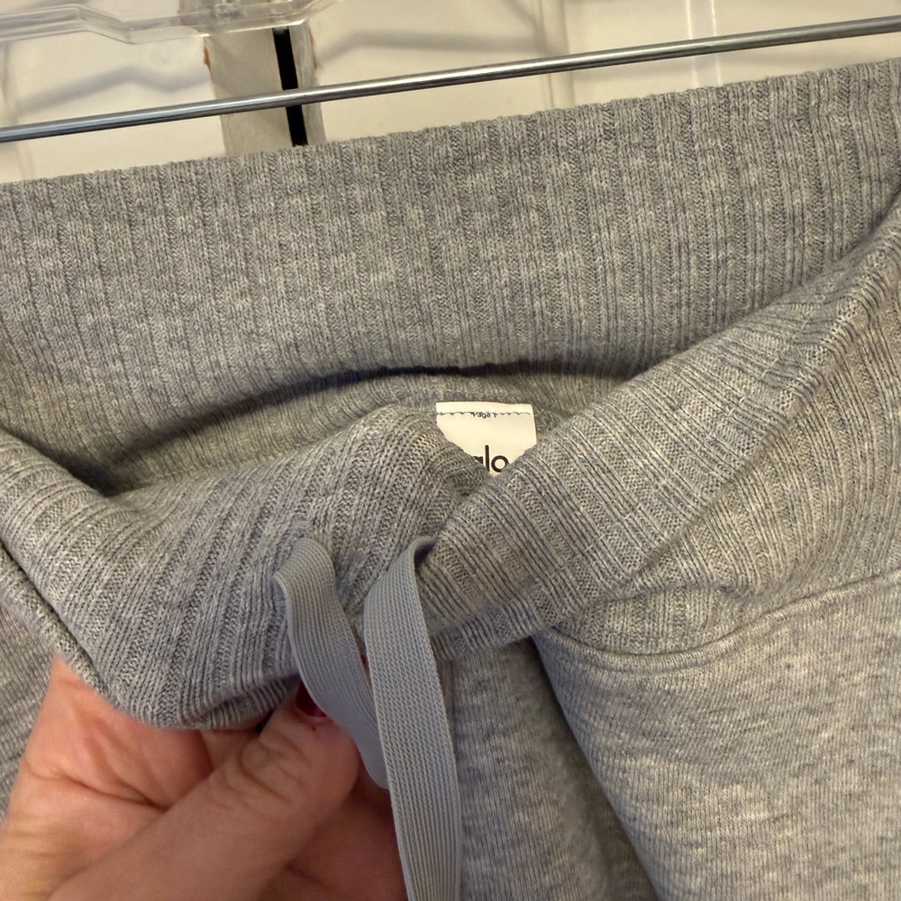 ALO Serenity Wide-leg Sweatpants NWT - Picture 4 of 8